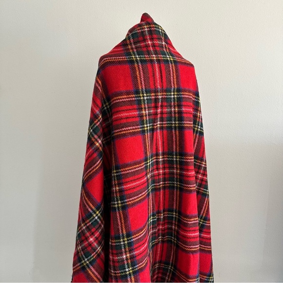 New Highland Home Industries All Wool Woven Scotland Royal Stewart Blanket Throw - Picture 12 of 12